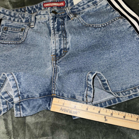 Vintage Unionbay Cut Off Shorts Women 7 Blue Denim Logo Cotton Mid Rise Beach - Picture 8 of 9